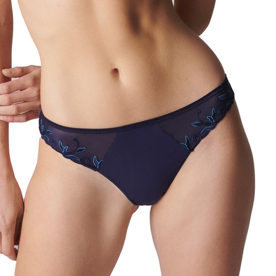 Simone Perele String Direct leverbaar uit de webshop van Simone Perele String Direct leverbaar uit de webshop van