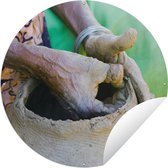 Tuincirkel Handen van een indiaan in een pot - 150x150 cm - Ronde Tuinposter - Buiten