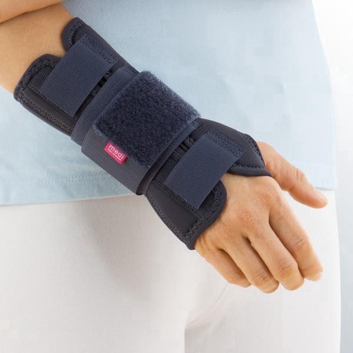 Medi - Wrist Support Polsbrace - Kant: Links, Maat: XL: 22 - 26 cm