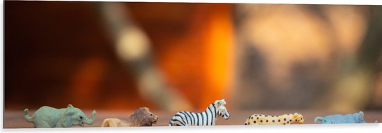 Dibond - Safari Dieren Speelgoed - 120x40 cm Foto op Aluminium (Wanddecoratie van metaal)