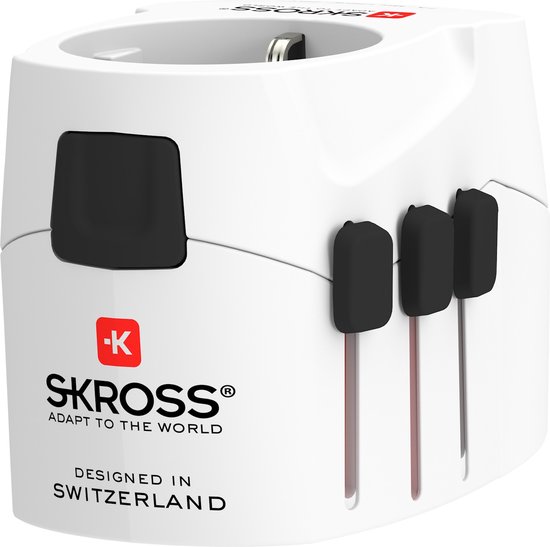 Witte wereldstekker met uitschuifbare bruine en zilveren stekkers. SKROSS logo. Ontworpen in Zwitserland.