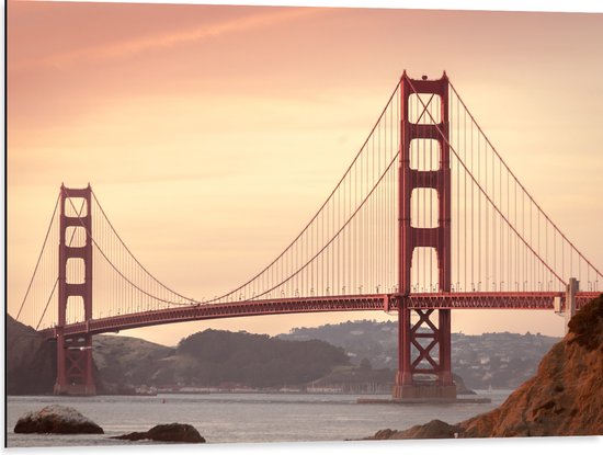 Dibond - Rode Brug - San Francisco - 80x60 cm Foto op Aluminium (Wanddecoratie van metaal)