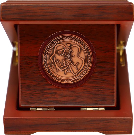 coinsandawards.com - Geboortemunt - antiek goud - houten geschenkdoos