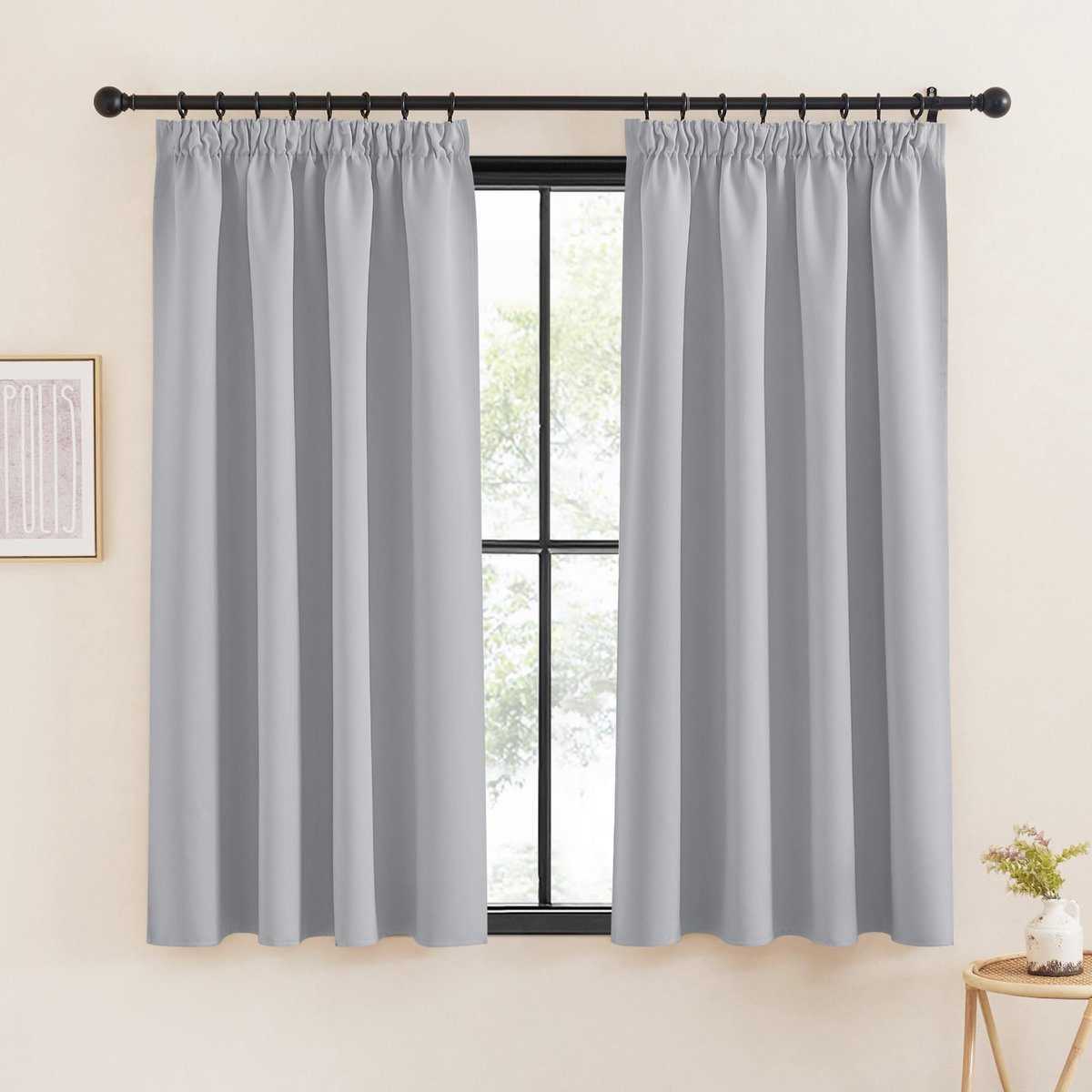 Kant en Klaar Kort, Verduisterende, Warmte- en Koude-Isolerende Thermische Gordijnen Plooiband, Geschikt voor Woonkamer, Slaapkamer,140B x 145H cm (2 Panelen),Zilvergrijs