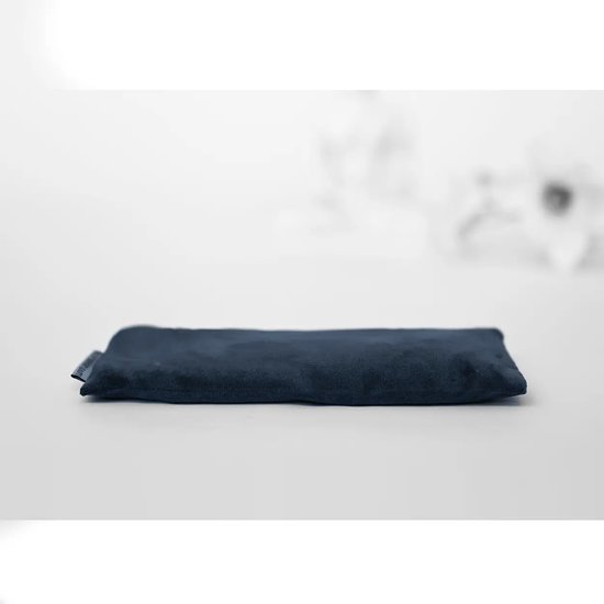 Love Generation - Fluwelen Oogkussen - Night Blue van Love Generation — afbeelding 3