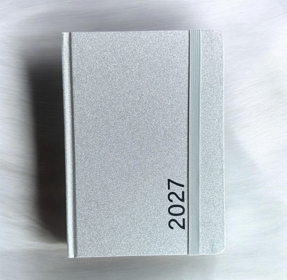 Bureau Agenda 2027 - Zilver Glitter - 1 Dag Per Pagina - (21cm x 14cm)