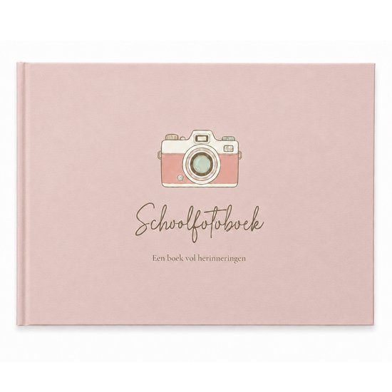 Roze kaft van een schoolfotoboek met een getekende camera en de tekst 'Schoolfotoboek'.