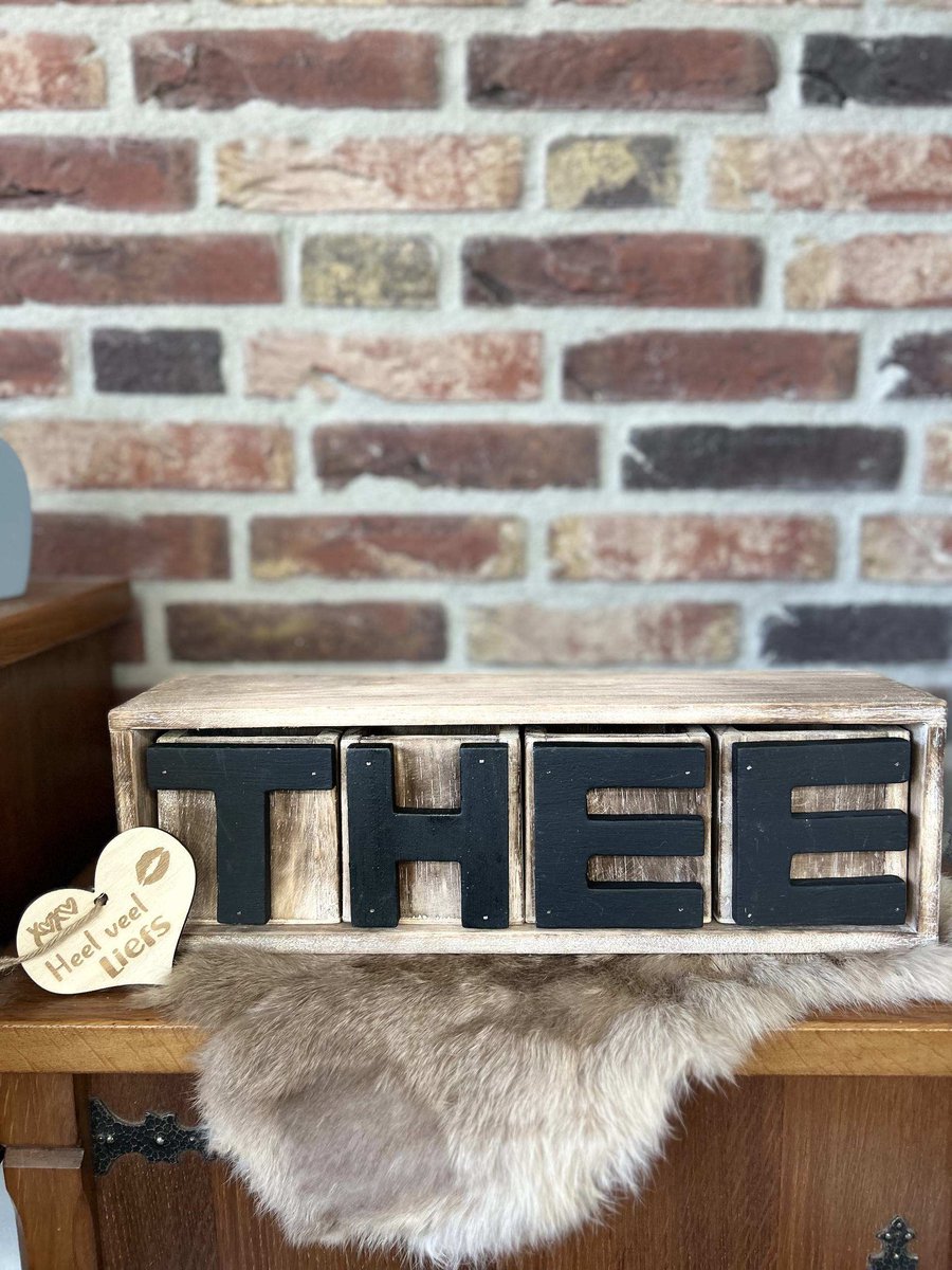 Creaties van hier – kastje thee lades - 40x12cm - natural / black - met houten hartje
