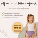 Lachend meisje met een paars oefenbroekje aan. Geschikt voor 13-18 kg. Makkelijk zelf aan en uit te trekken.