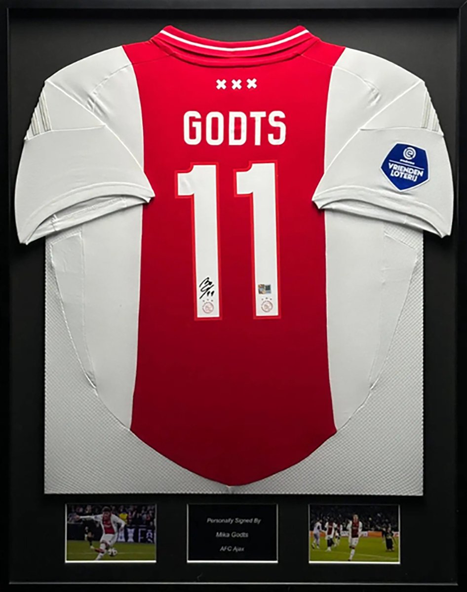 Mika Godts gesigneerd AFC Ajax 24/25 ingelijst thuis shirt