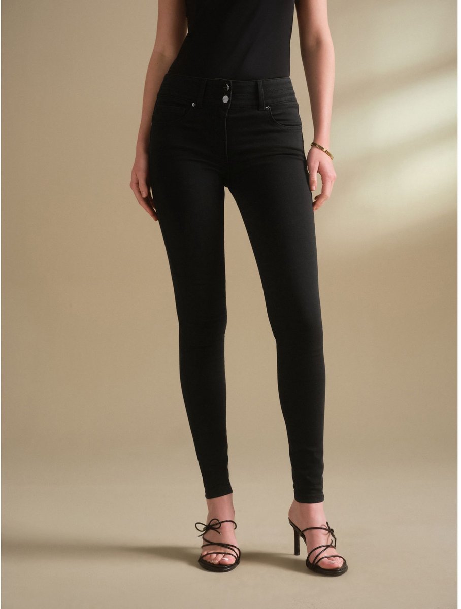 Next - Dames - Liftende en vormgevende petite skinny jeans - Petite - Zwart