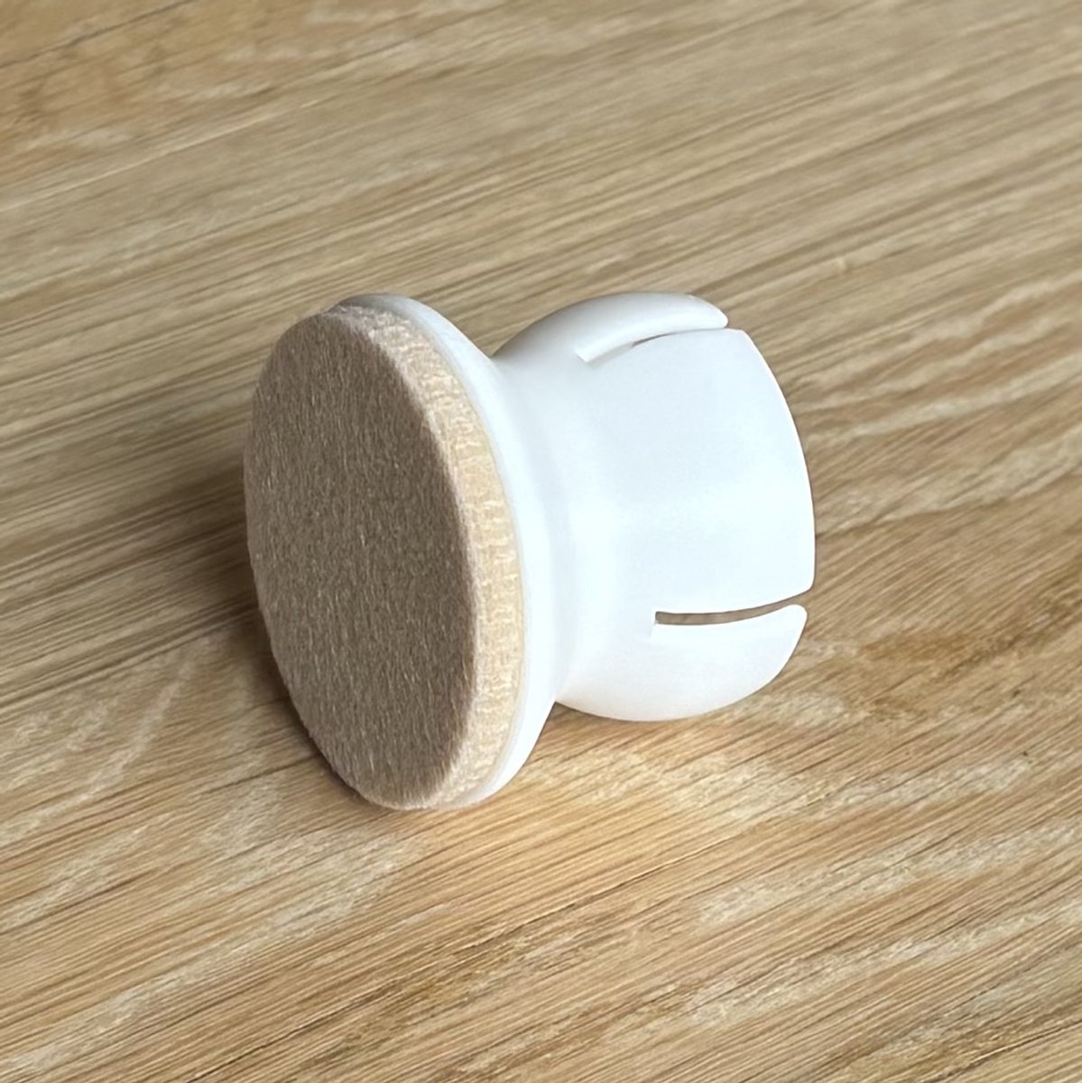 Kinderstoelpoot Vloer Beschermers met Vilt - 4 stuks Stoelpoot Doppen Wit - Anti Kras - Geschikt voor IKEA ANTILOP Kinderstoel - Poot Beschermers Vilt - Wit – foto 7