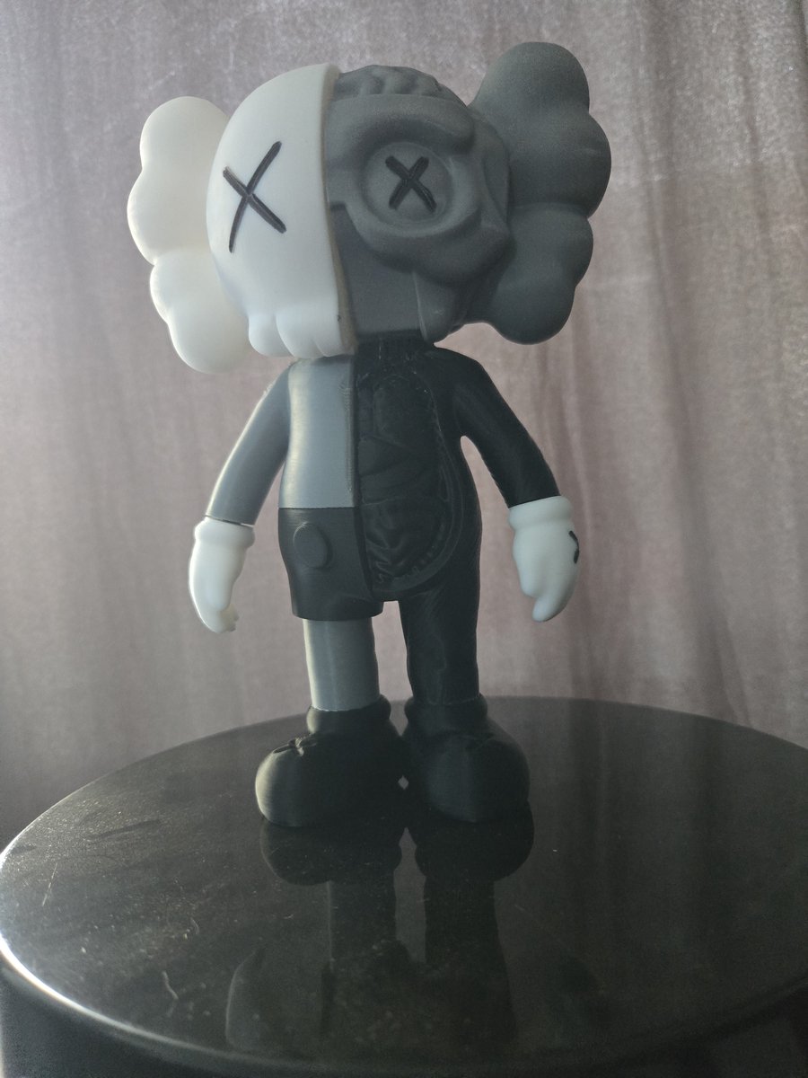 Kaws section Funko pop