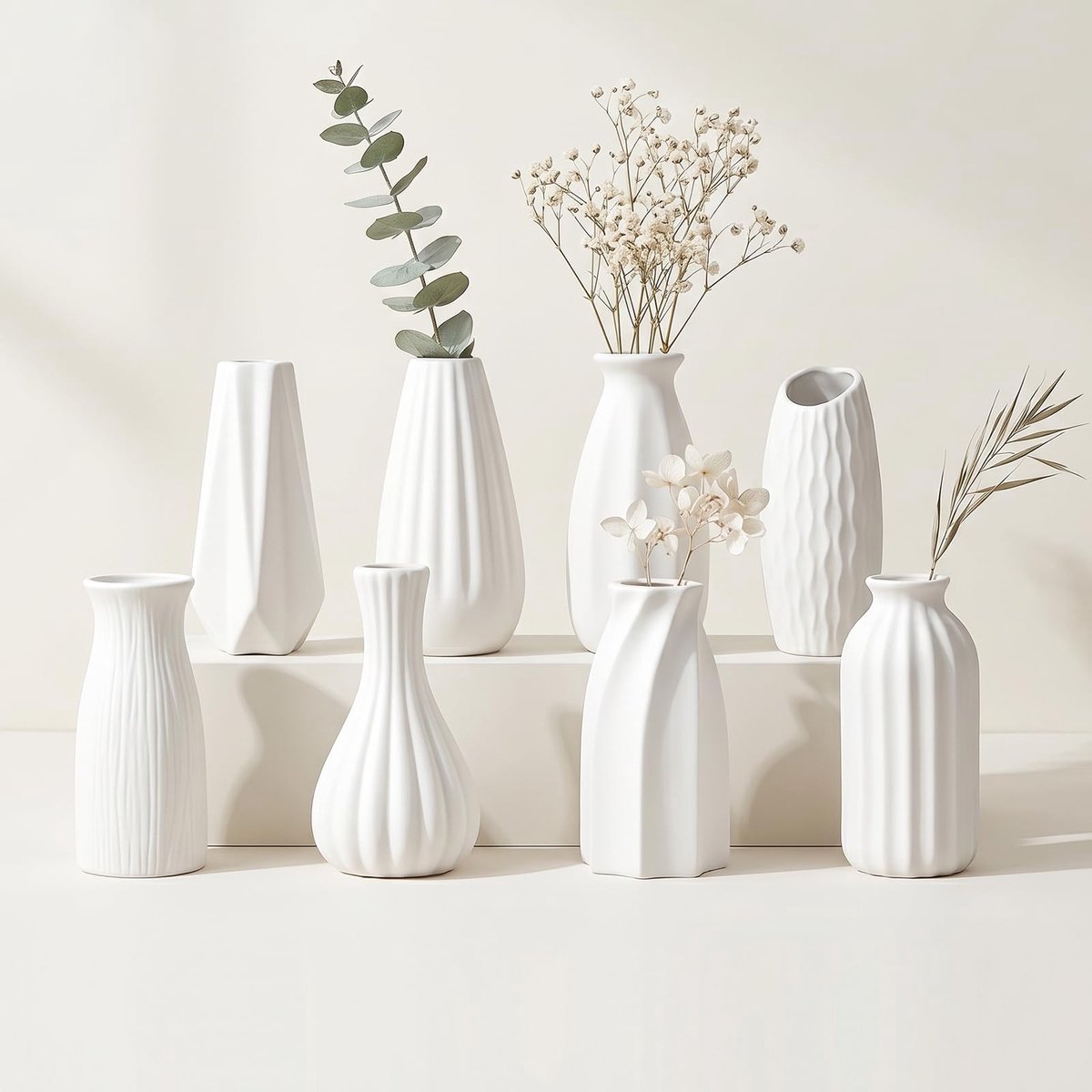 Omgoods - Set van 8 Witte Keramische Mini-Vazen