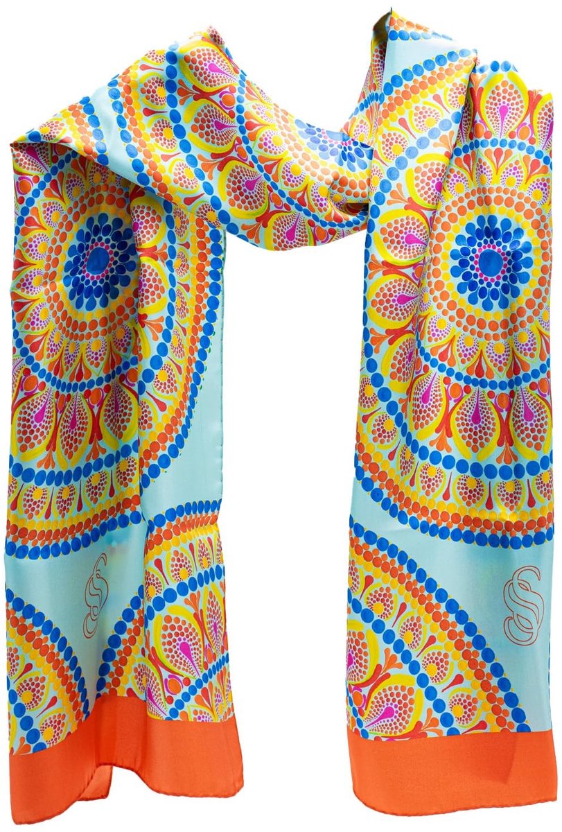 Omgoods - Elegante Zijde Sjaal met Handgetekende Mandala