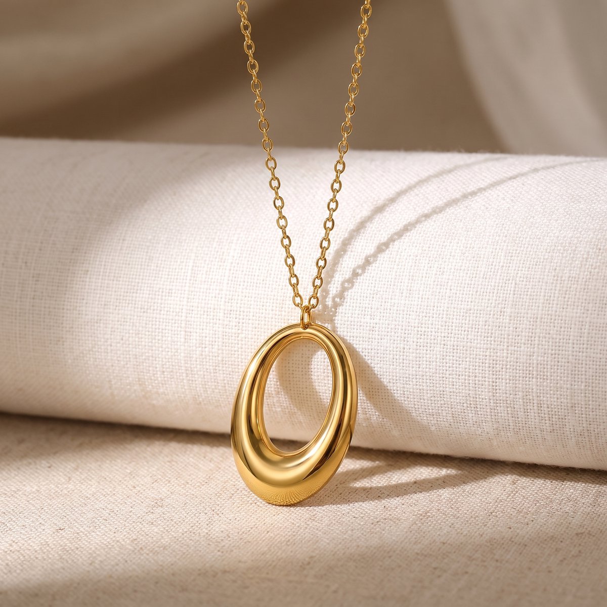 Lundholm Ava Lange Ketting Dames Goudkleurig - Lange Ketting 85 + 5 cm met Grote Ronde Hanger - Premium Stainless Steel Jewellery Goud Verguld - Hypoallergene Sieraden - Cadeaus voor Vrouwen - Sinterklaas en Kerst Cadeautjes - my Lundholm — cadeau in Sieraden - foto 3