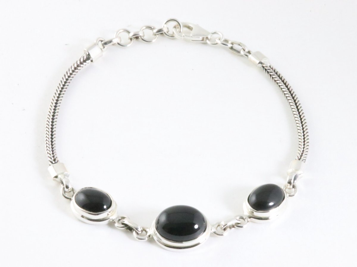 Zilveren armband met onyx