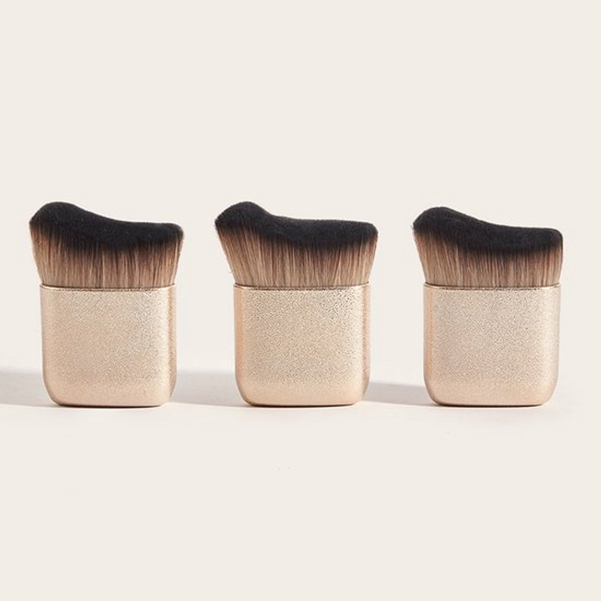 Set van 3 professionele kabuki blendingkwasten voor zelfbruiner, geschikt voor gezicht en lichaam om foundation, blush en bronzer vloeiend aan te brengen tijdens make-up en zelfbruinbehandelingen
