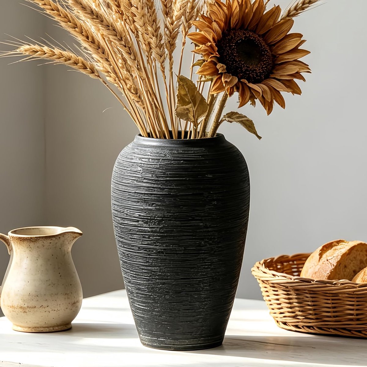 SnelShoppen - Zwarte Rustieke Keramische Vaasje Vintage Bloemenvaas 26cm voor Minimalistische Woondecoratie, Terracotta Hoog Onder Farmhouse Stijl voo