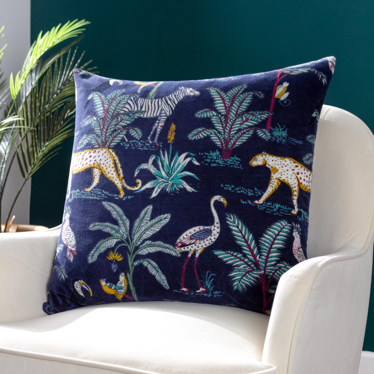 Omgoods - Tropisch Katoenen Sierkussen met Savanne Dieren en Veren Vulling 55x55 cm - Navy Blauw