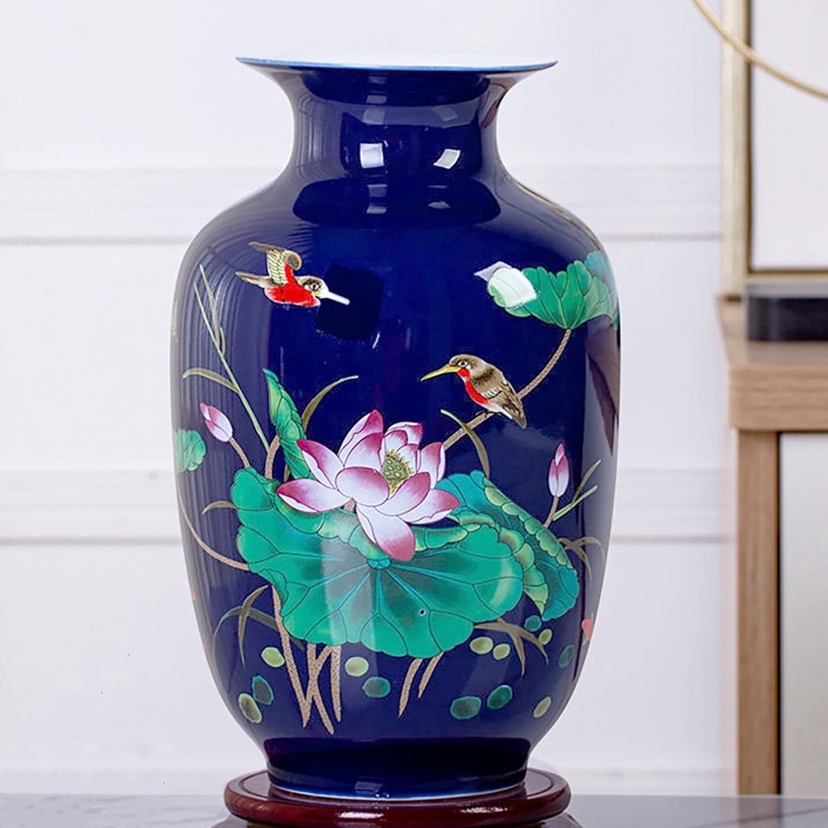 Omgoods - Elegante Porseleinen Bloemenvaas met Levensechte Details