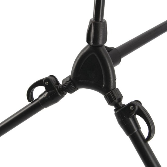 Zwarte, stevige stangenverbinding van een rod pod met verstelbare klemmen.