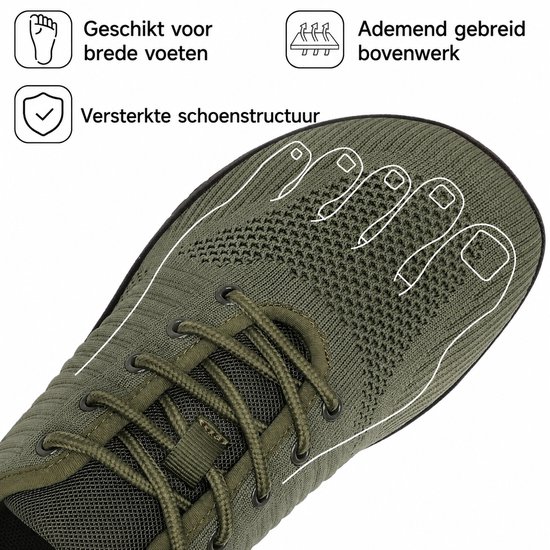 Olijfgroene sportschoen met veters. Een schematische tekening toont de tenen met "Geschikt voor brede voeten", "Ademend gebreid bovenwerk" en "Versterkte schoenstructuur".