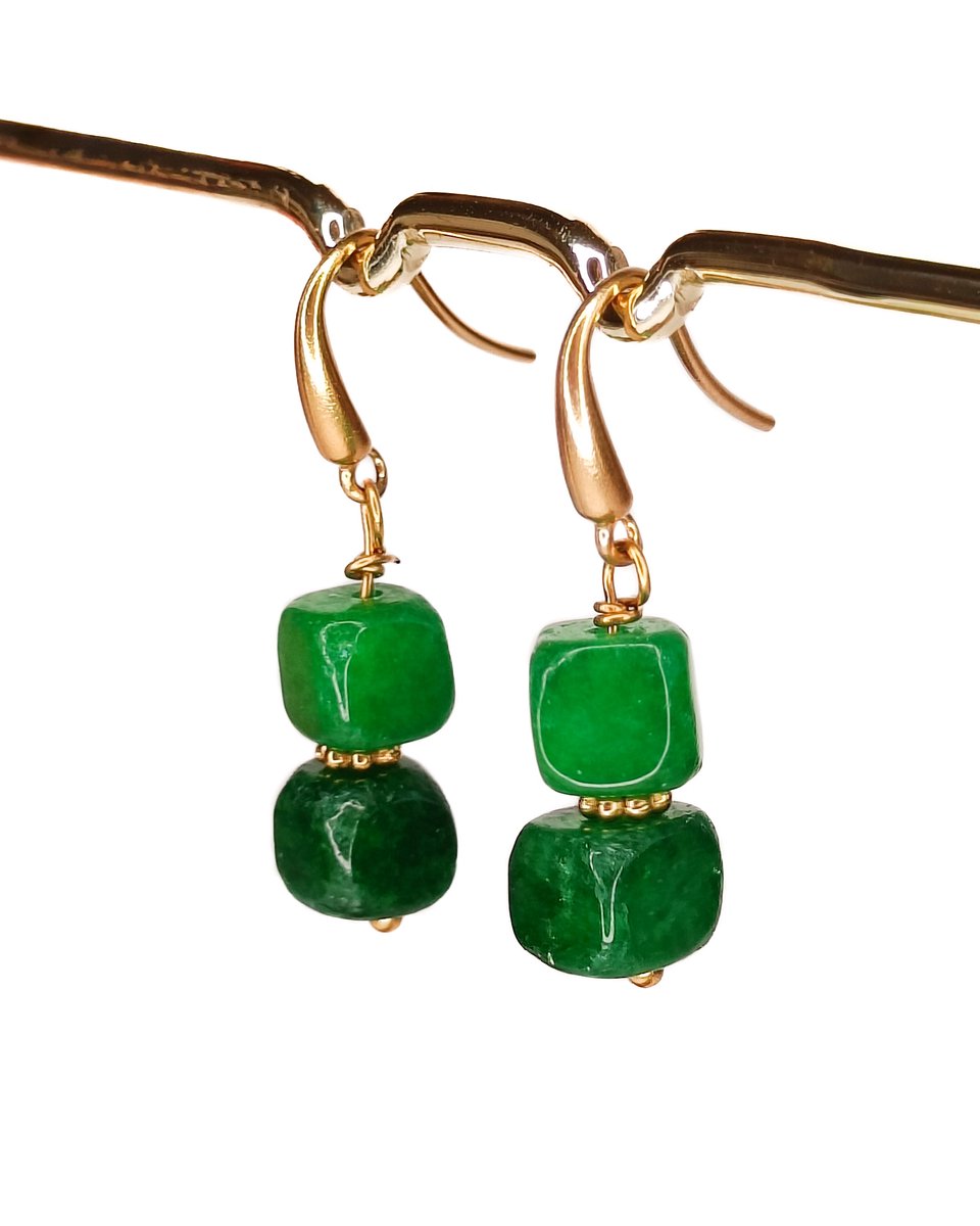 Ava & Imber | Royal Moss Oorbellen | Klassieke Groene Oorbellen met 18k PVD Gecoat Stainless Steel | Damesoorbellen in Cadeaudoosje | Mosgroene Edelsteen Oorhangers