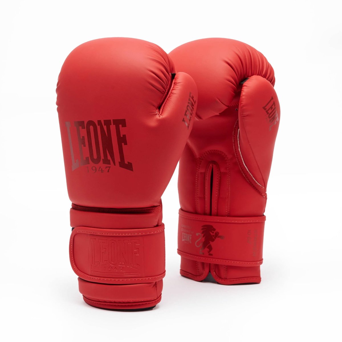 Omgoods - Striker Boxing Gloves - Unisex, 10 oz