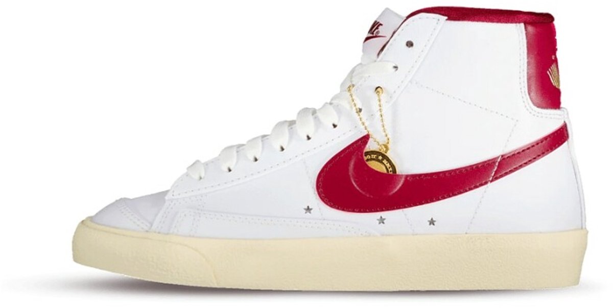 Nike Blazer Mid ’77 SE Sisterhood – – sneakers hoog DV7003-100 Wit