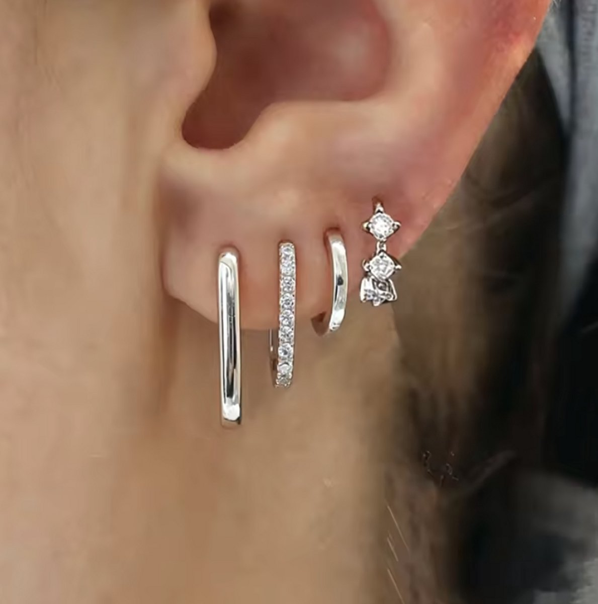 Oorbellen Set - 4 stuks - Kleur: Zilver - Luxe Oorbellen - Incl. Cadeauverpakking - Oorhangers / Oorring / Oorknopjes - Hoge Kwaliteit RVS - Stainless Steel / Roestvrijstaal - Verkleurt Niet - Oorbellen Set - Oorbellen Vrouwen / Dames