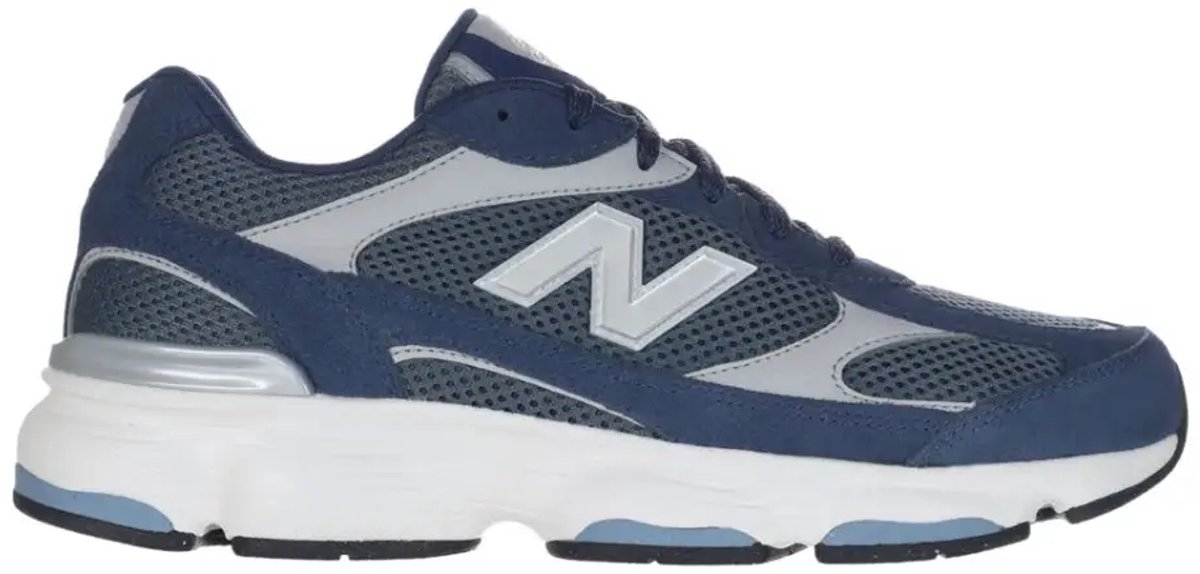 New balance 603 in de kleur marine. Blauw