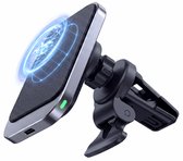 Zwarte draadloze telefoonoplader met zilveren rand en groen LED-lampje, bevestigd aan een ventilatierooster.