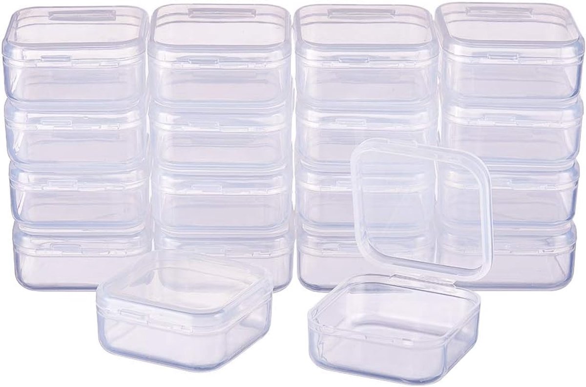 18-delige set vierkante doorzichtige plastic kraalopslagcontainers Doos met klepdeksels voor pillen, kruiden, kleine kralen, sieraden bevindingen (3.7x3.7x1.8cm)