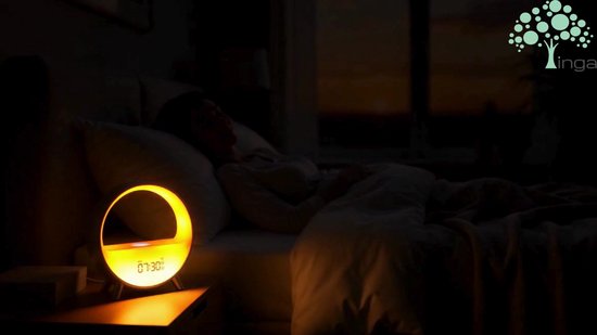 Inga® Smart Wake Up Light met zonsopgang simulatie, draadloos oplader, en bluetooth speaker| Automatische tijdinstelling | Wifi | Zet de toon met 9 omgevingssferen en 4 natuurlijke geluiden
