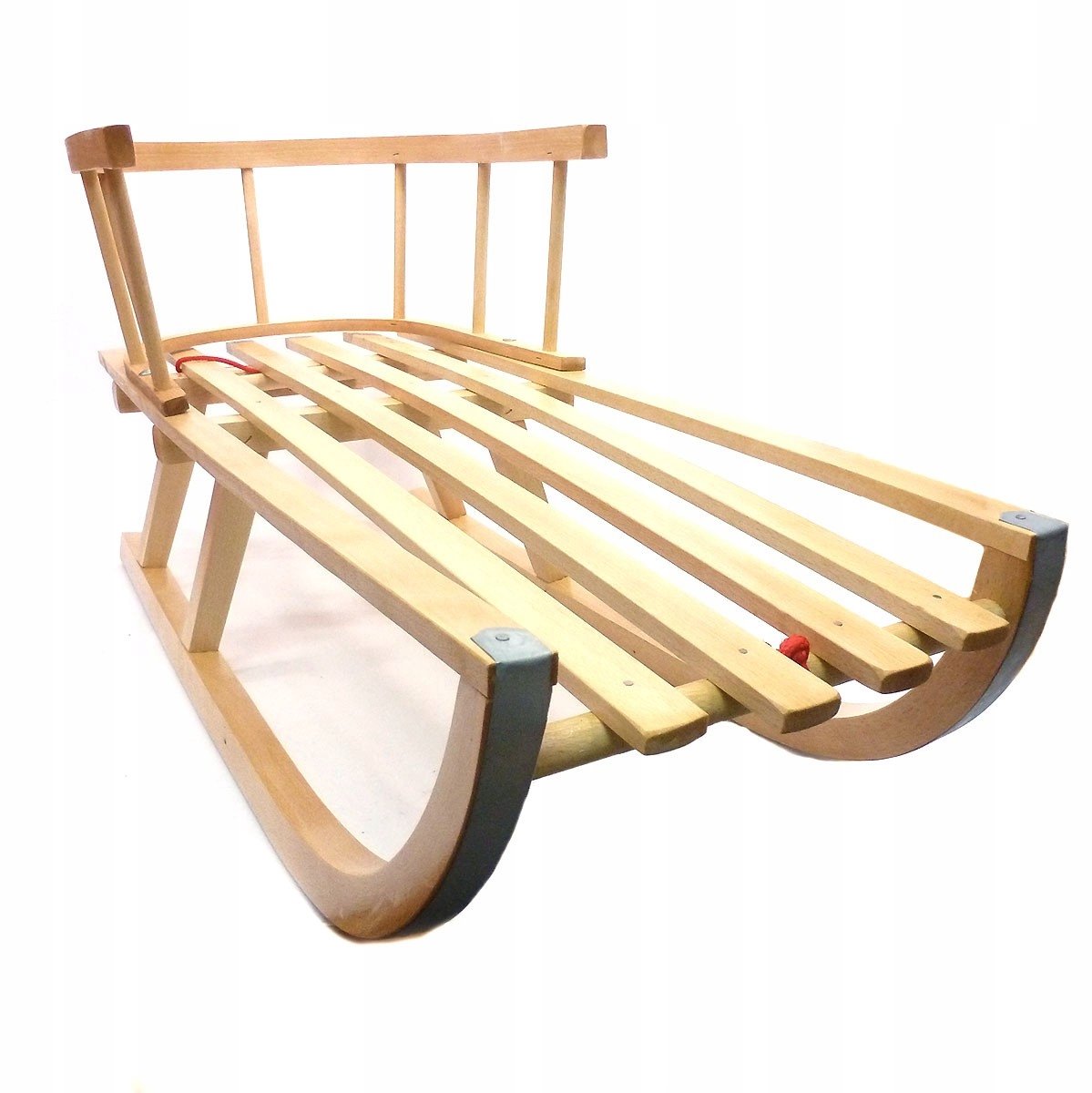 Houten slee met rugleuning en trekkoord voor winterplezier