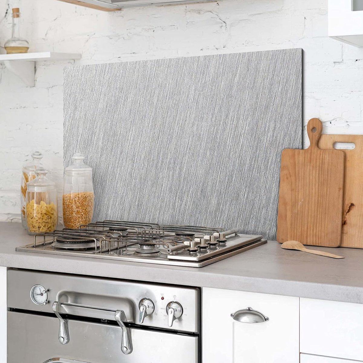 Spatbescherming voor keuken van aluminium, made in Italy, bescherming voor fornuis en muur, wasbaar en eenvoudig te monteren, spatbescherming van metaal, 48 x 72 cm