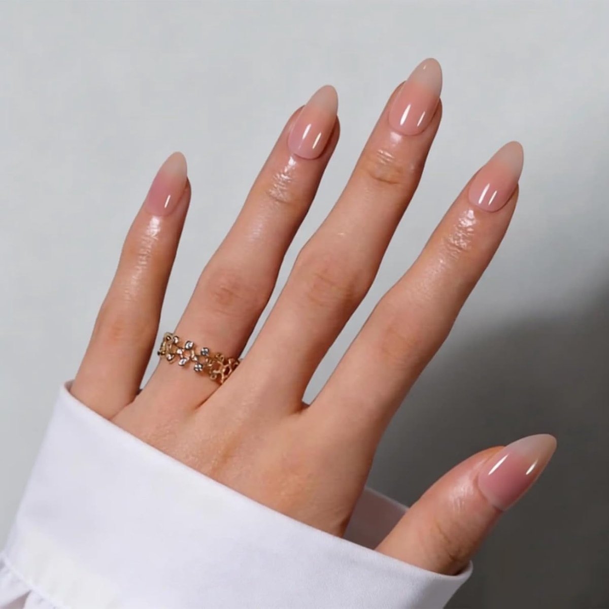 30 Stuks Roze Press on Nails Set, Korte Kunstnagels met Plaknagels voor Plakken, Glanzende Fake Nagels (Gelnagels) voor Vrouwen