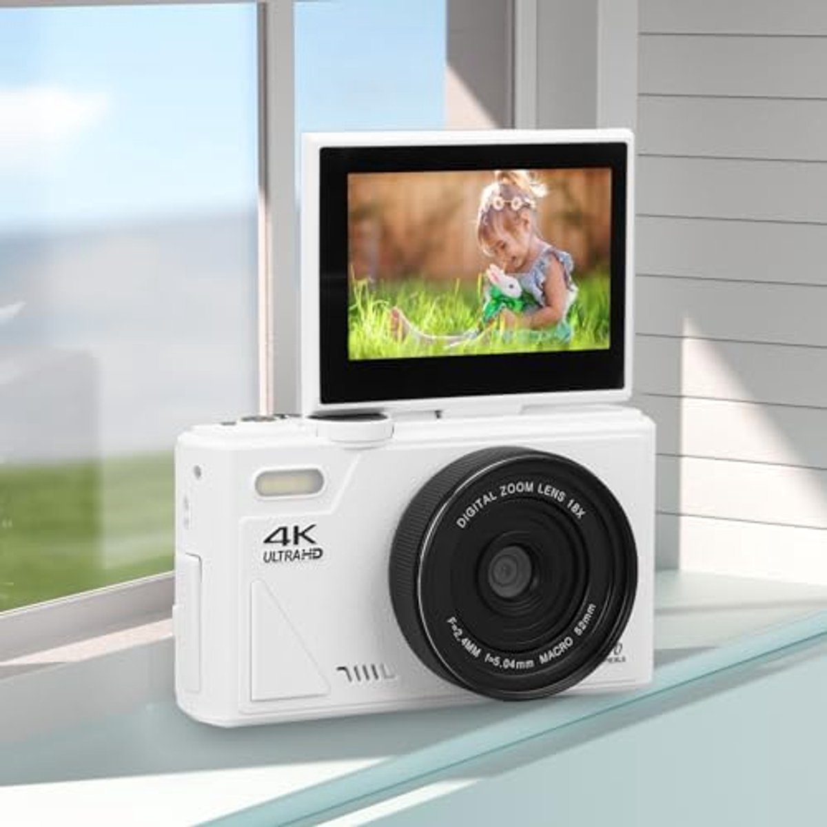 Digitale camera 64MP - 4K video - 18x zoom - compact met 3 inch flip scherm - ShopVlot