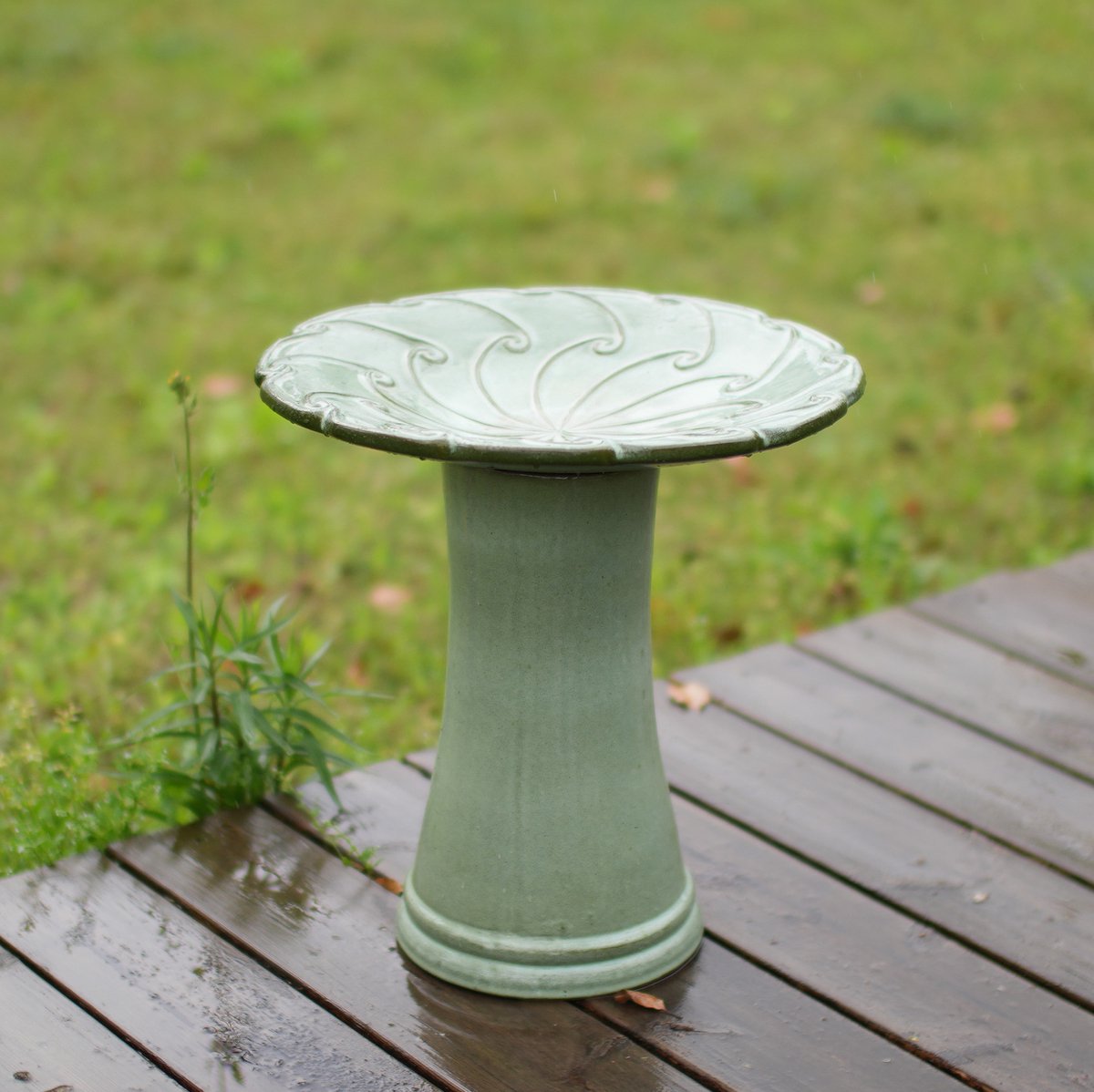 FloraGrace Vogelbad – Handgemaakt Keramiek – Diameter 43 cm Hoogte 45 cm – Keramiek – Lichtgroen – Voor Tuin Terras En Balkon – Vorstbestendig