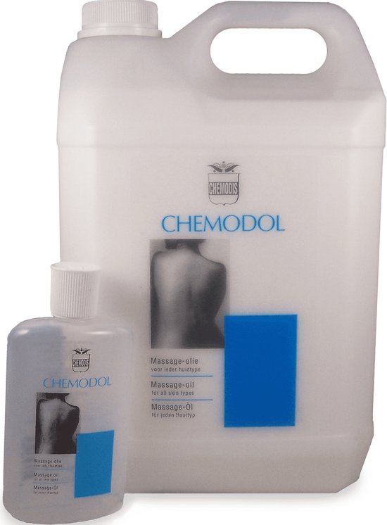 Twee flessen CHEMODOL massageolie: één kleine en één grote.
