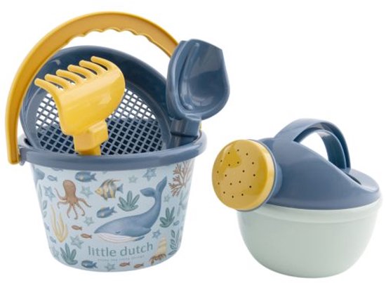 Emmer met schepje, zeef en harkje, en gietertje, allen met een decoratie van zeedieren zoals een walvis, octopus en vissen.