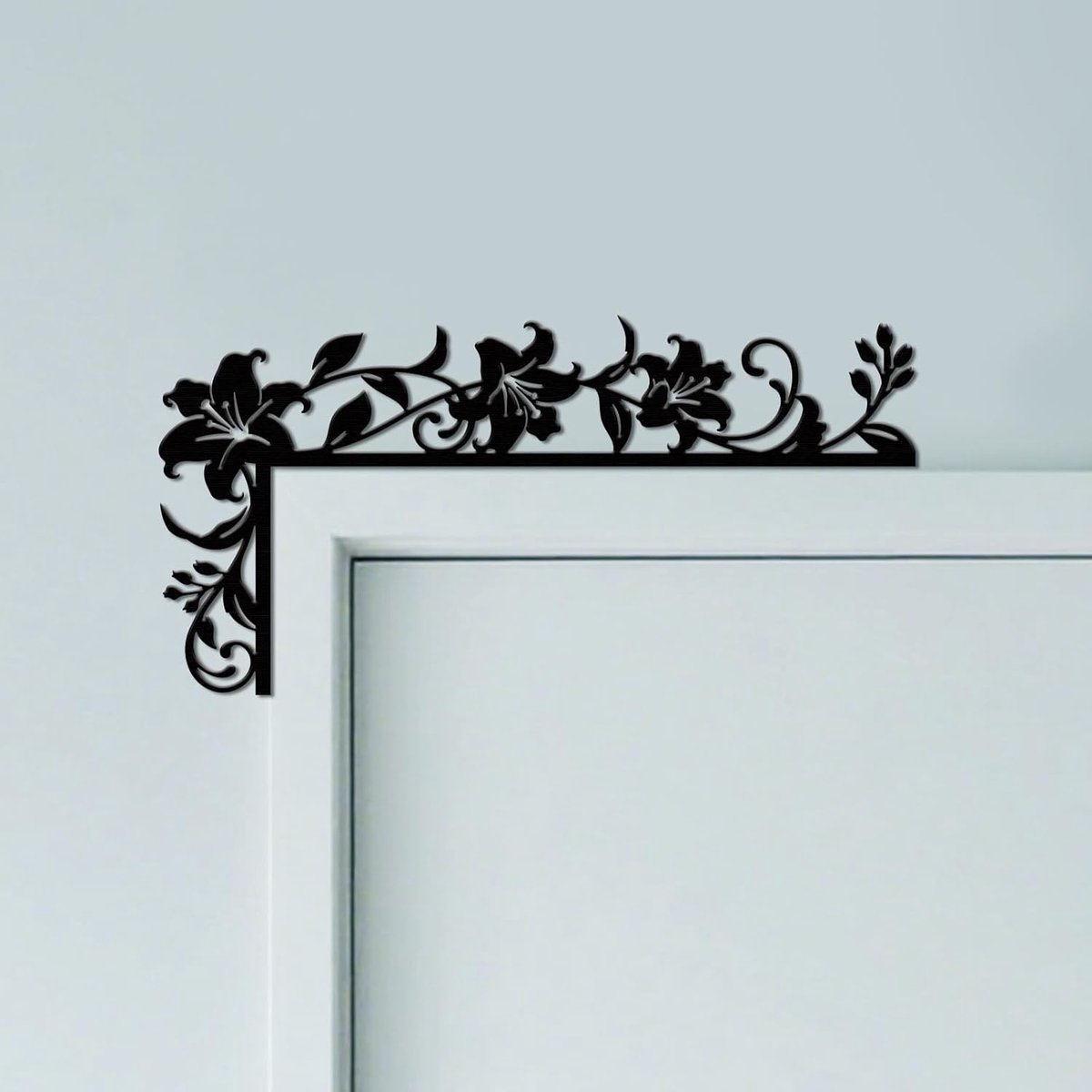 Deurkozijn Ornament - Wanddecoratie Hoek - Huis Verfraaien - Metaal Bloeiende Wijnranken - 30x15cm - Zwart
