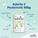 Kabrita 3 peutermelk 800g op basis van geitenmelk met babygeitjes illustratie. Met uitleg over geitenmelkvet, BB-12, HMO 2'-FL vezels en visolie.