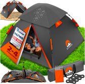 Grijze, oranje tent op groen gras, met een koppel binnenin. Tent voor 2-4 personen, zeer goed getest.