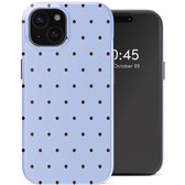 Lichtblauwe backcover met bruine stippen voor een iPhone, met een scherm dat 10:45 weergeeft.
