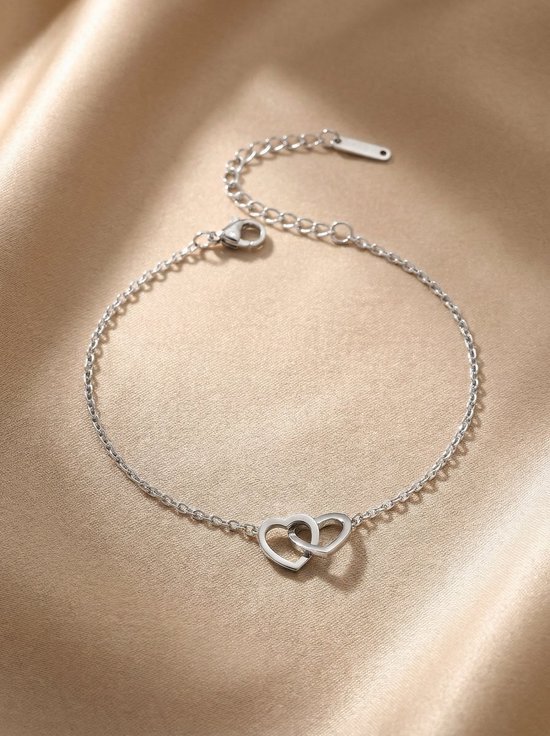Lundholm luxe Armband Dames zilver kleurig Hartjes - Liefde Armband Sieraad Cadeau - Premium Stainless Steel Jewellery - love bracelet - zilveren Schakelarmband - My Alice Serie - in luxe Geschenkverpakking - Vrouwen Cadeautjes