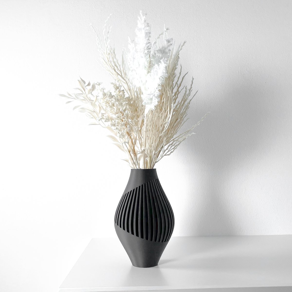 Skushy Vaas Rinex - Geschikt voor Bouwbloemen - Japandi Designvaas voor Droogbloemen en Kunstbloemen - Sculpturale Decoratieve Vaas - Moderne Woondecoratie