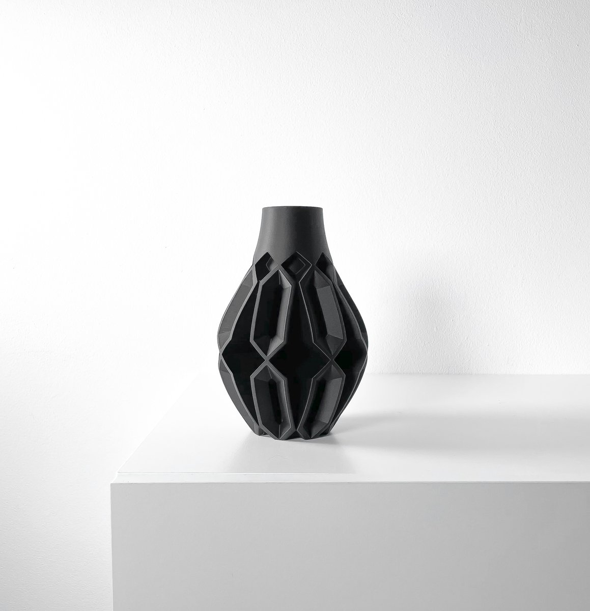 Skushy Vaas Vesperi - Geschikt voor Bouwbloemen - Japandi Designvaas voor Droogbloemen en Kunstbloemen - Sculpturale Decoratieve Vaas - Moderne Woondecoratie