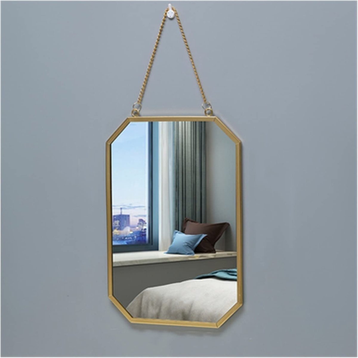 Hangende Wandspiegel met Ketting - Gouden Geometrische Spiegel met Metalen Frame - Decoratieve Make-up Spiegel voor Badkamer Slaapkamer Hal en Woonkamer - Grote Maat 35,5 x 24,5 cm